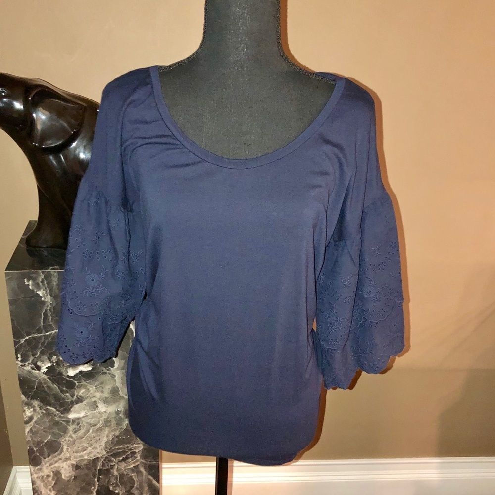 🆕Love Scarlett Blouse with Bell Sleeve